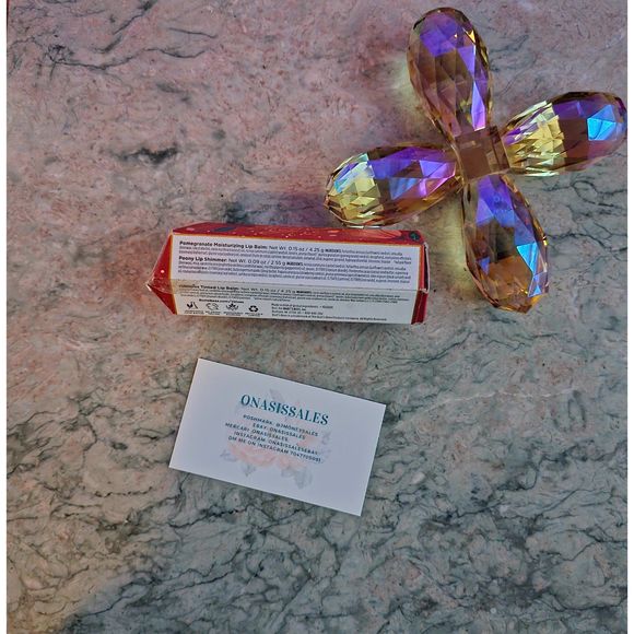 Burt’s Bees Misteltoe Kiss Set - Picture 7 of 7